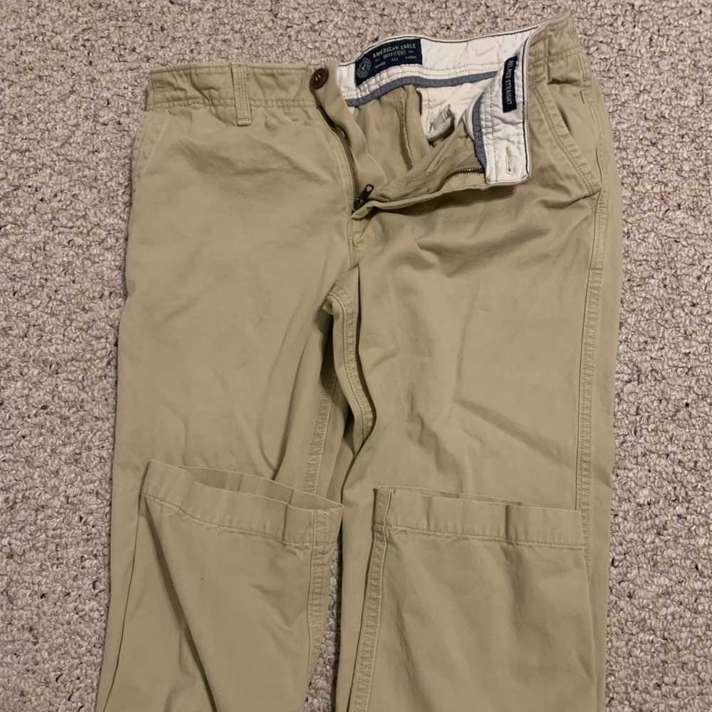 Mens American eagle khaki’s 32 x 36.